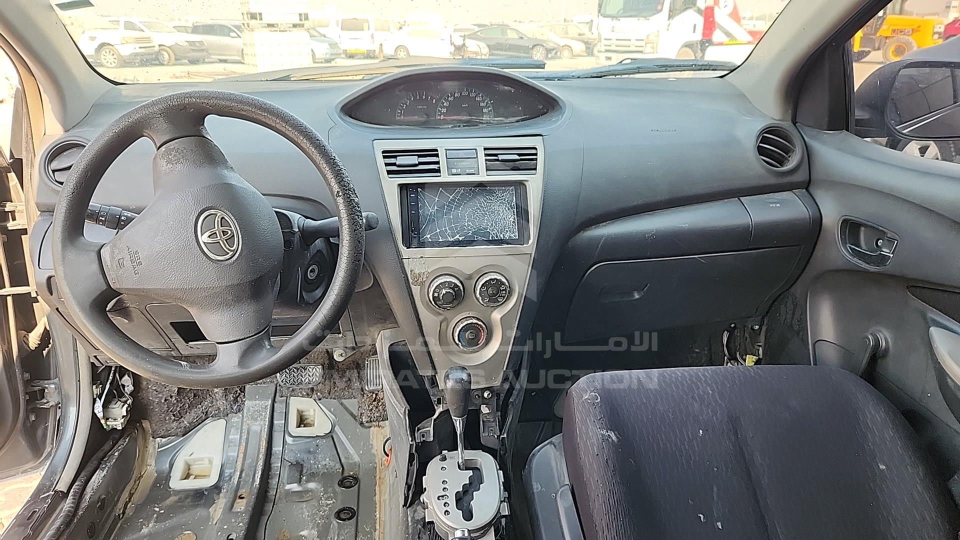 2009 TOYOTA YARIS VIN: JTDBW923294031632