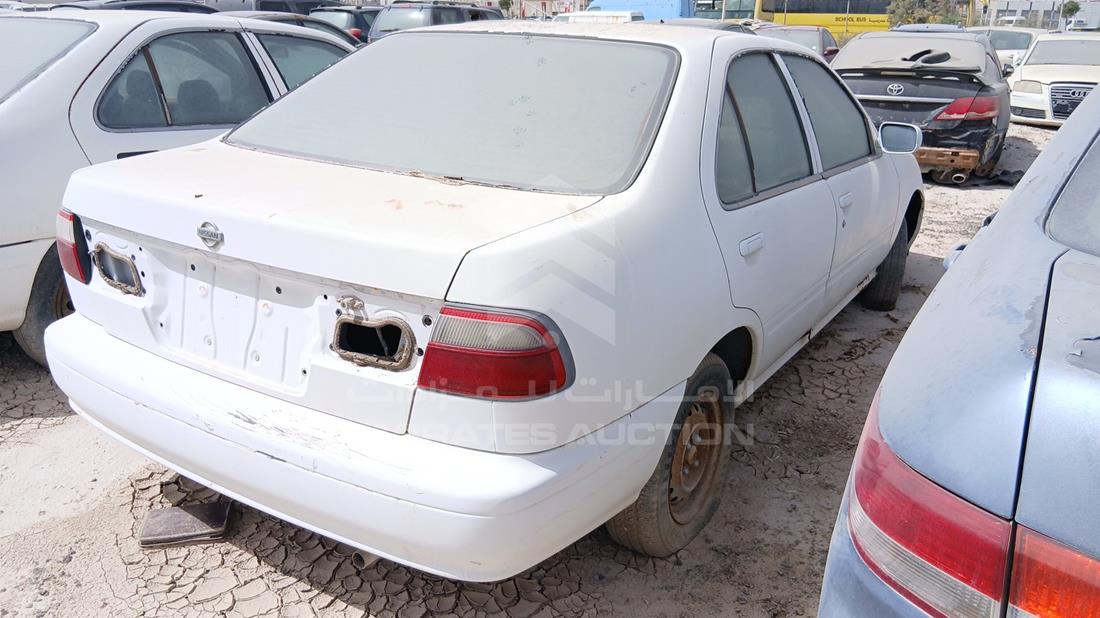 نيسان صني 2000 — الزاوية الخلفية اليمنى — صورة 8