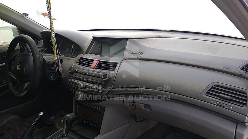 JHMCP26328C404867 Auction: EmiratesAuction Lot: 412009 JHMCP26328C404867 Honda Accord 2008 SILVER Photo 27