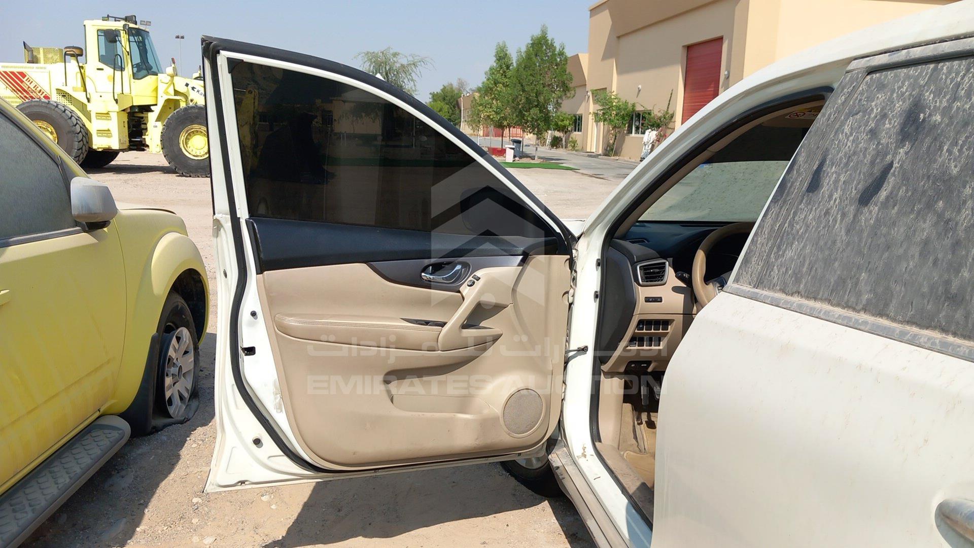 2015 NISSAN X-TRAIL VIN: JN1BT2MW9FW002705