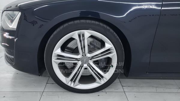 Audi S8 2014 WAUA2BFD6EN006378 Image 31