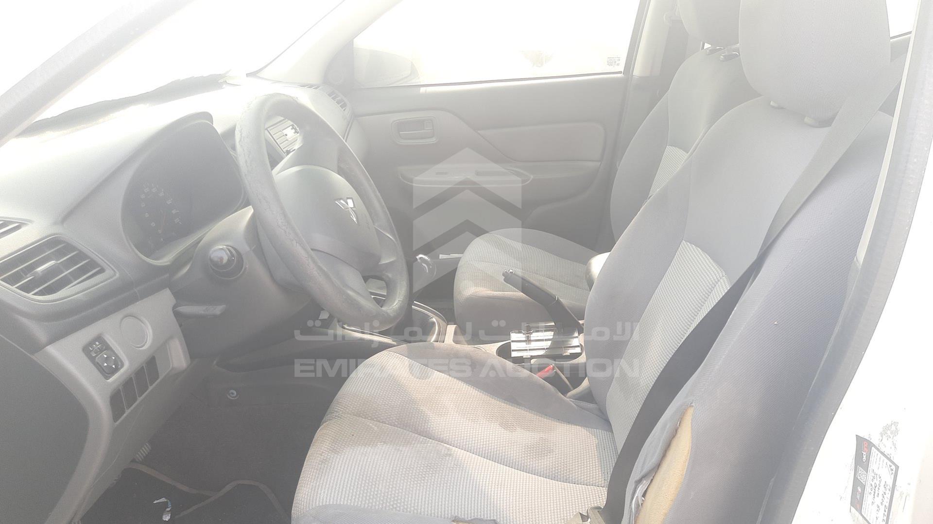 2016 MITSUBISHI L 200 VIN: MMBJNKJ40GH007782