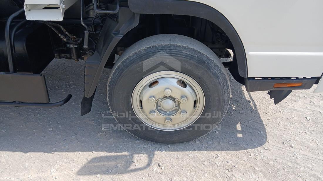 ميتسوبيشي كانتر 2016 — الإطار الأمامي الأيمن — صورة 35