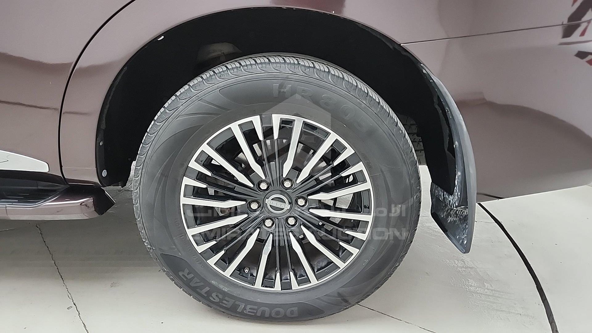 2011 INFINITI QX56 VIN: JNRAZ25Y0B9000342