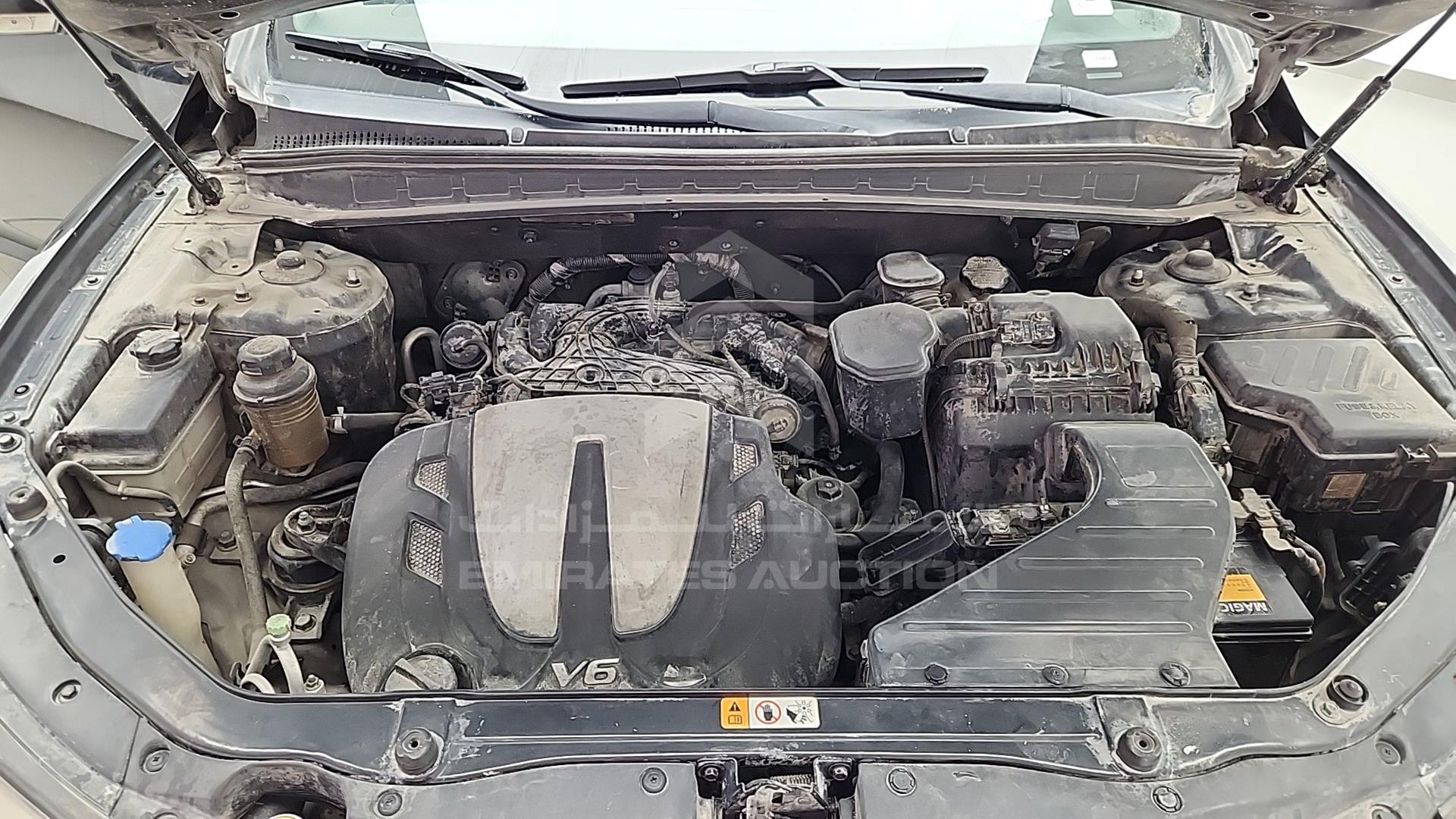 2012 HYUNDAI SANTA FE VIN: KMHSH81G8CU870180