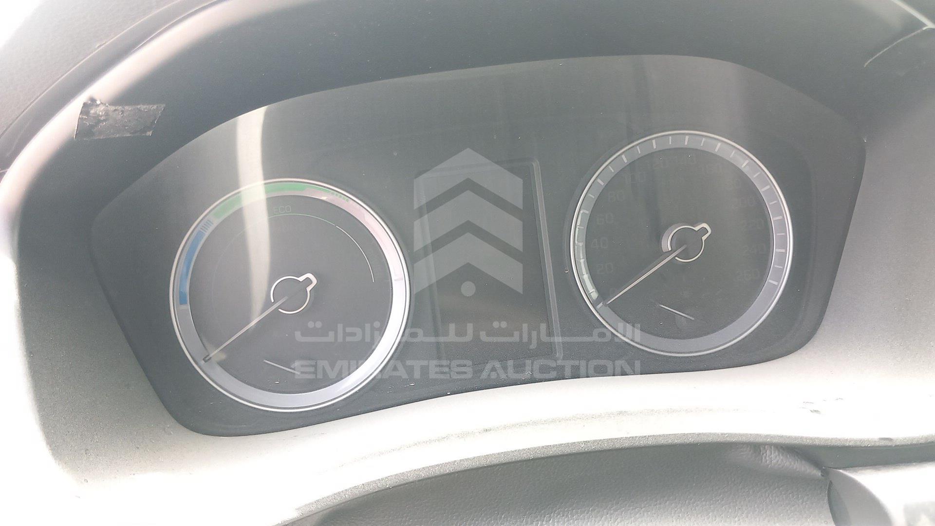 2018 HYUNDAI SONATA VIN: KMHE24130JA082089
