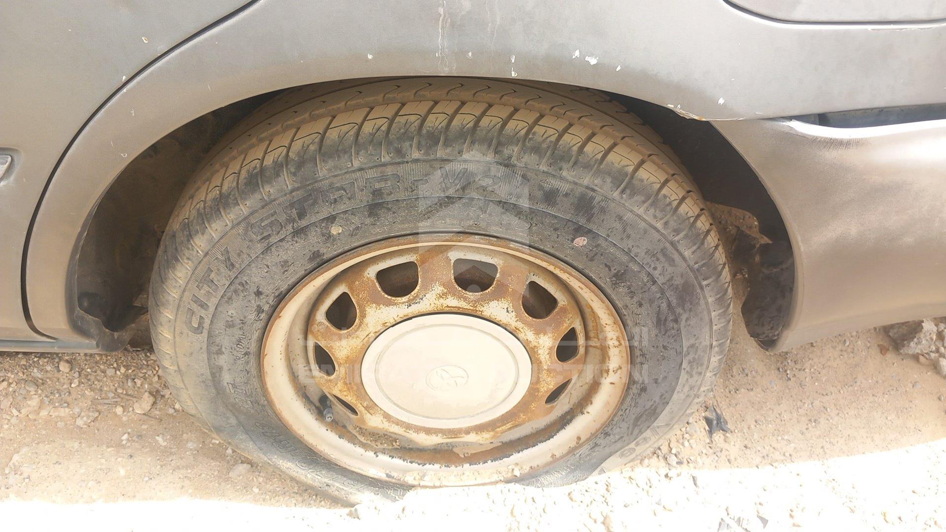 1994 TOYOTA COROLLA VIN: EE100-4044624