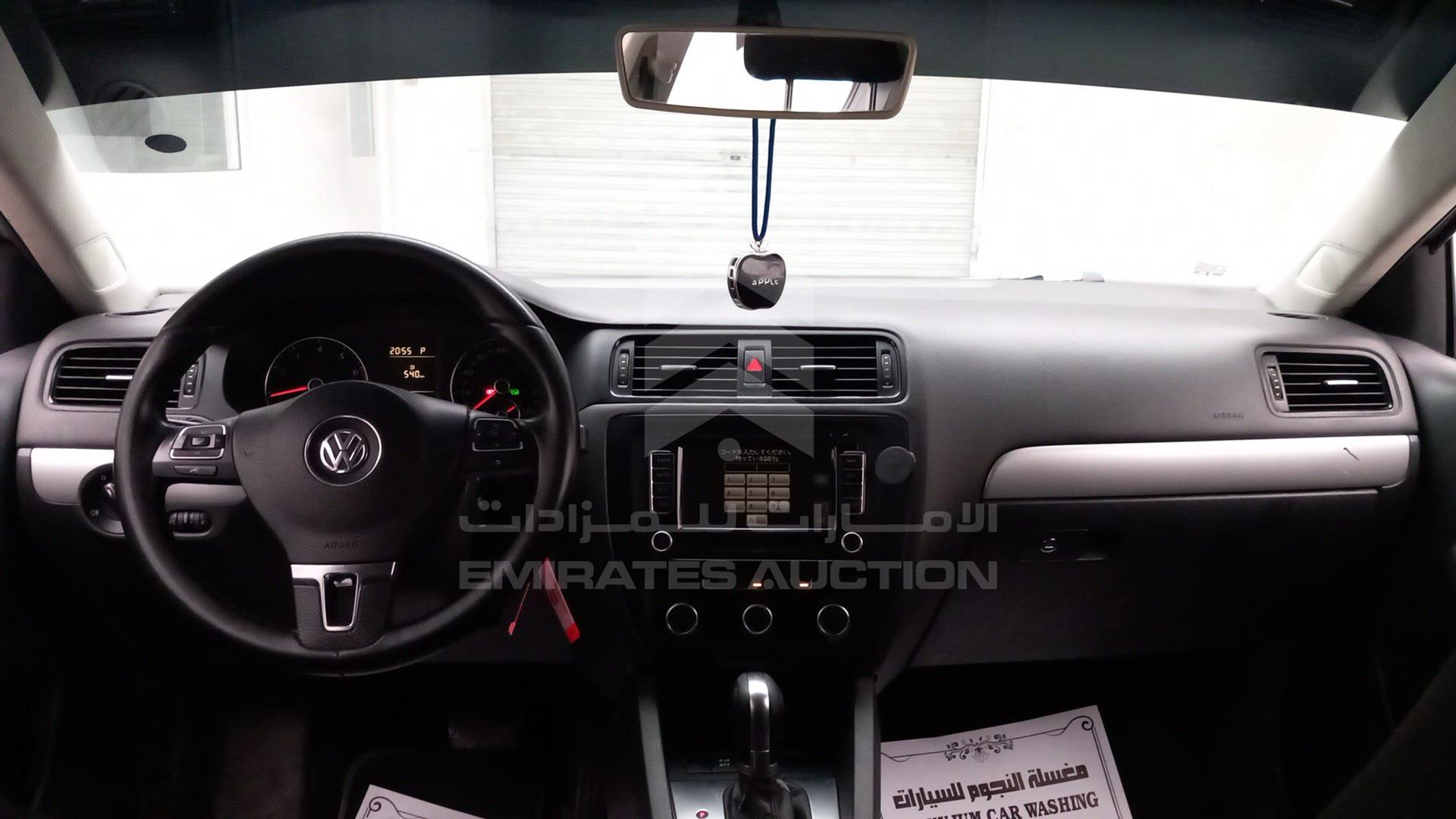 2015 VOLKSWAGEN JETTA VIN: WVWRV1AJXFM200925