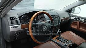 2008 Volkswagen Touareg — Front Left Driver Dashboard View — Photo 4 — Thumbnail