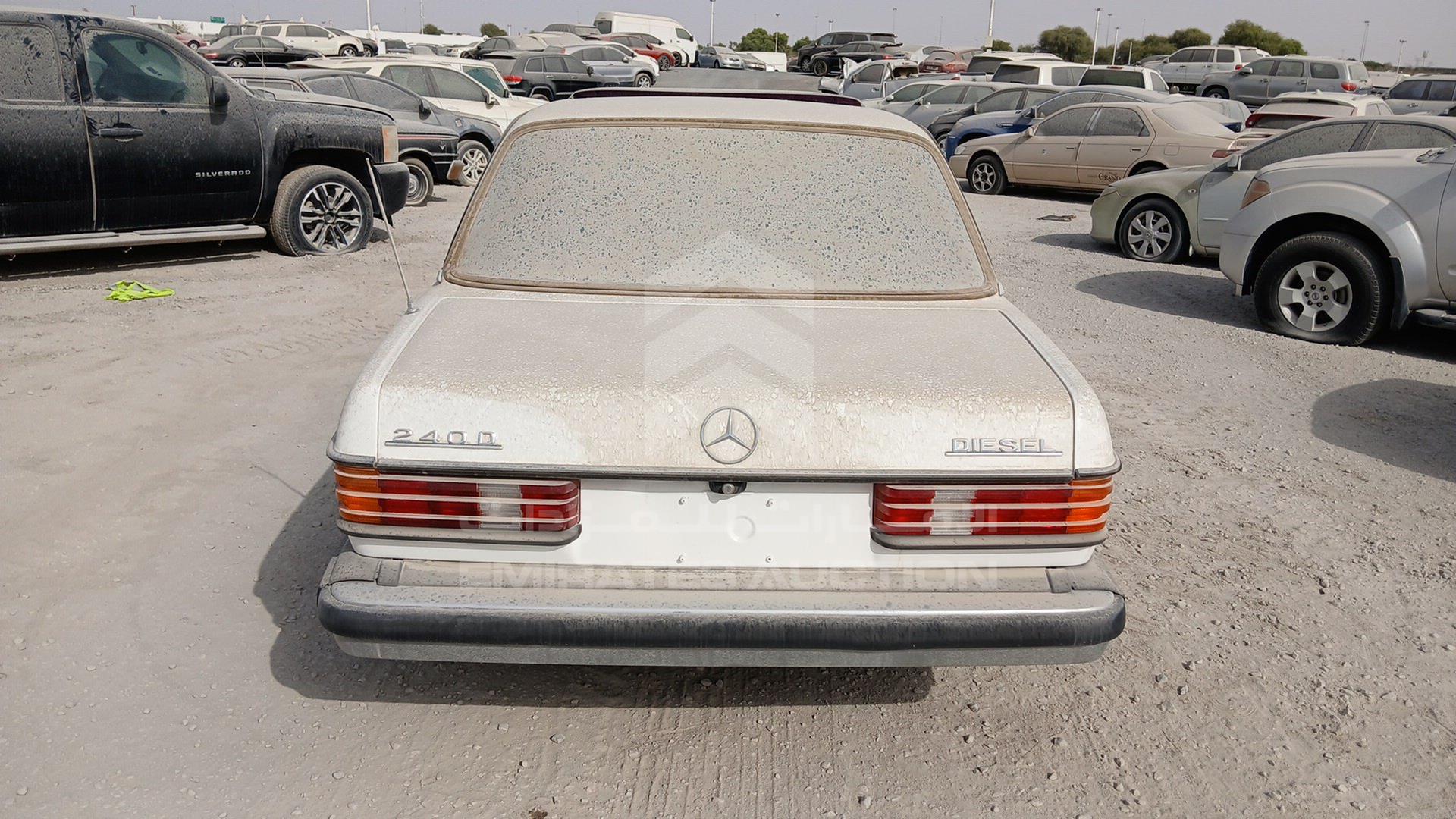 1983 MERCEDES 240D VIN: WDBAB23A6DB408137