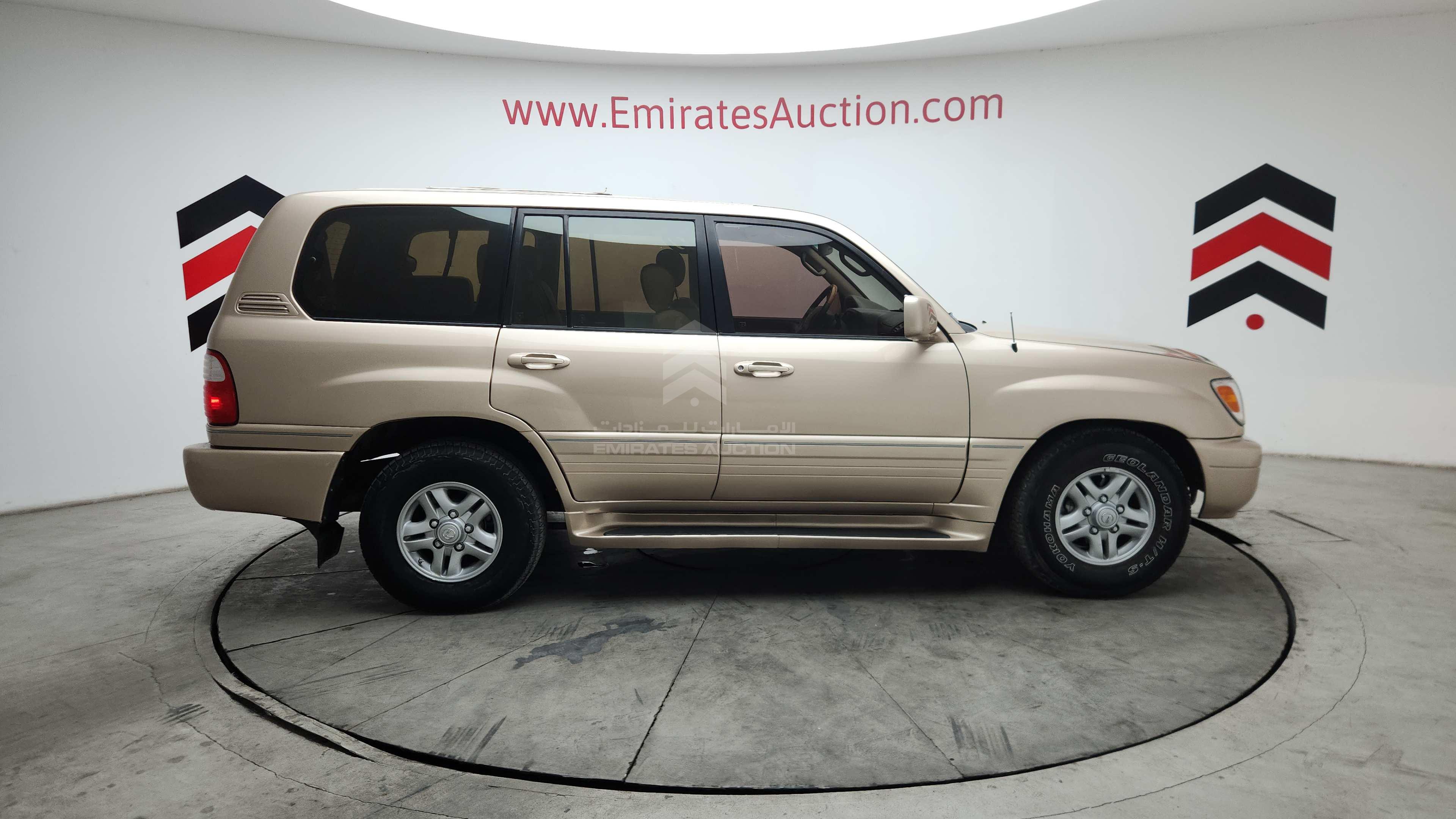 JTJHT00W513501087 - 2001 Lexus LX 470 - #511626