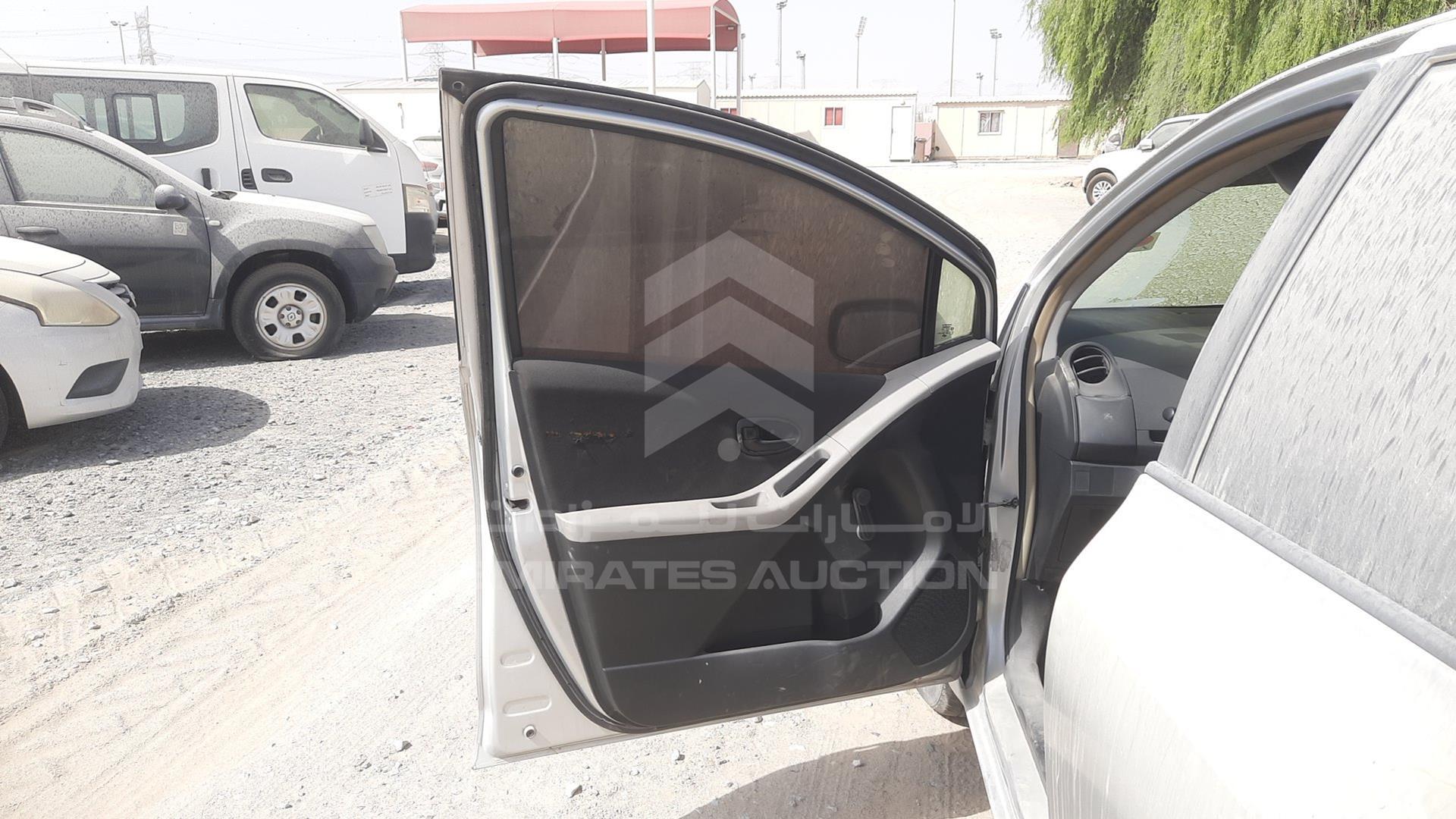 2006 TOYOTA YARIS VIN: JTDKW923465027782