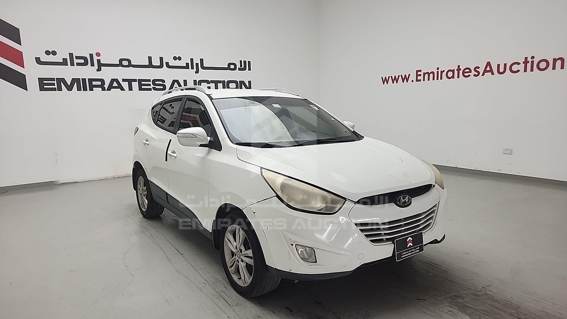 2011 HYUNDAI TUCSON VIN: KMHJT81B9BU132594