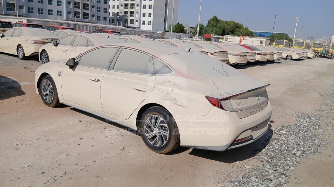 هيونداي سوناتا هجينة 2021 — الزاوية الخلفية اليسرى — صورة 7