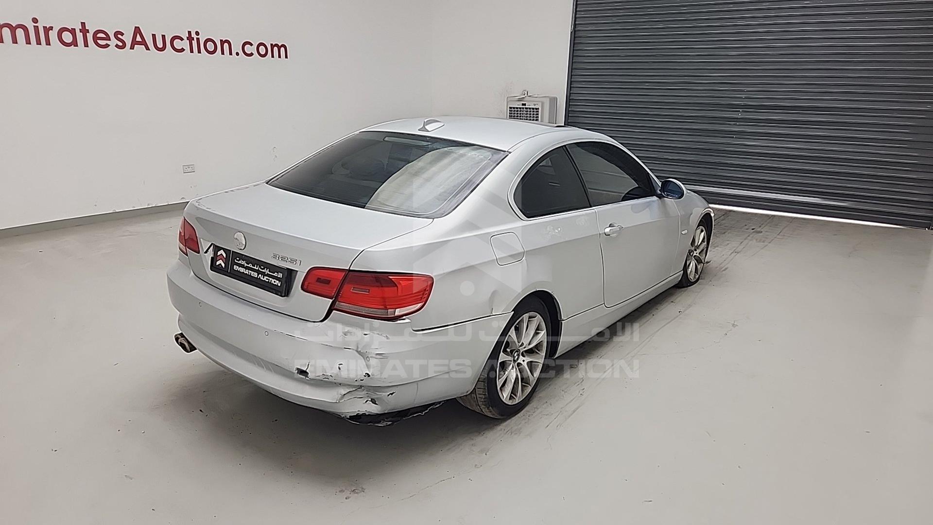 2007 BMW 325 VIN: WBAWB31037PU80957