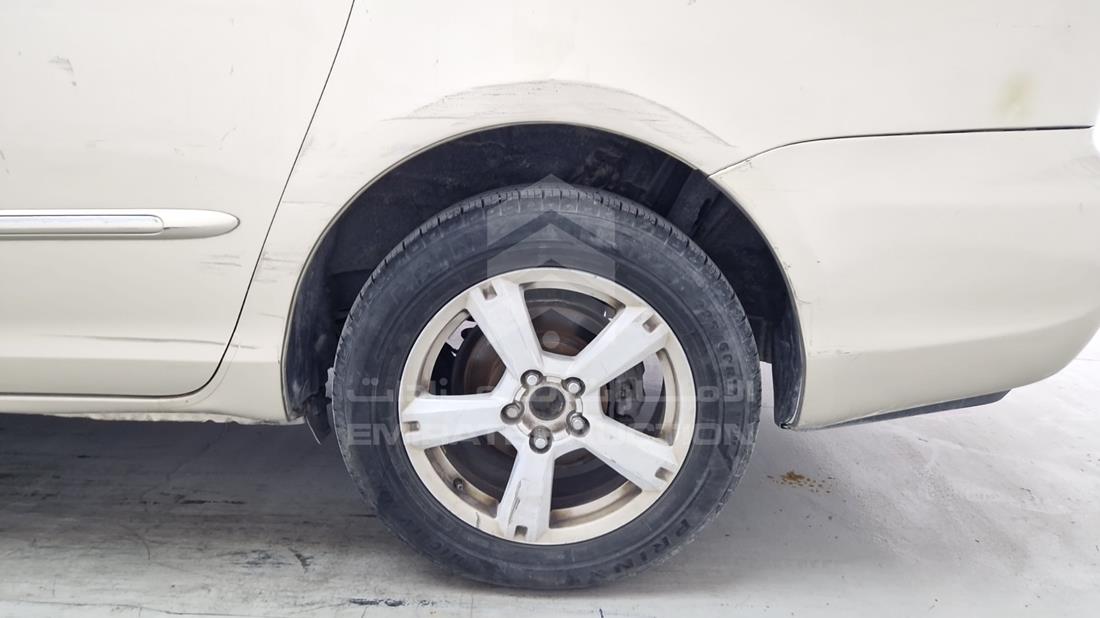 2004 Toyota Sienna — Rear Left Tyre — Photo 45