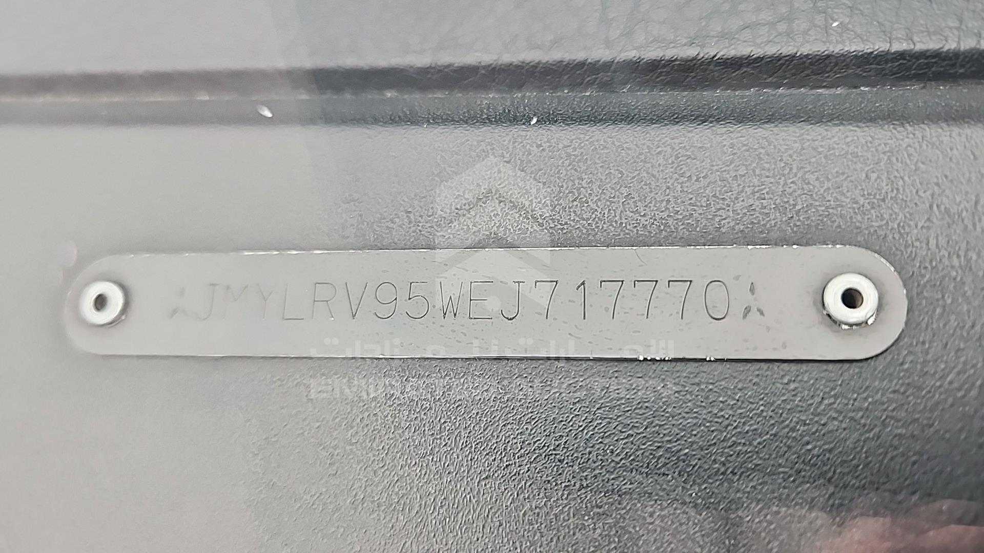 2014 MITSUBISHI PAJERO VIN: JMYLRV95WEJ717770
