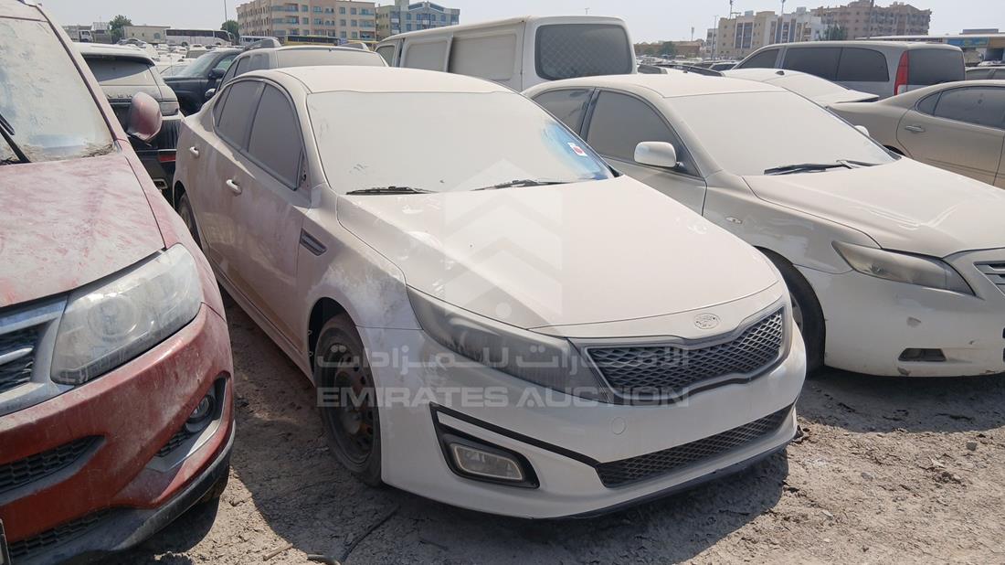 2015 Kia Optima — Front Right Angle — Photo 8