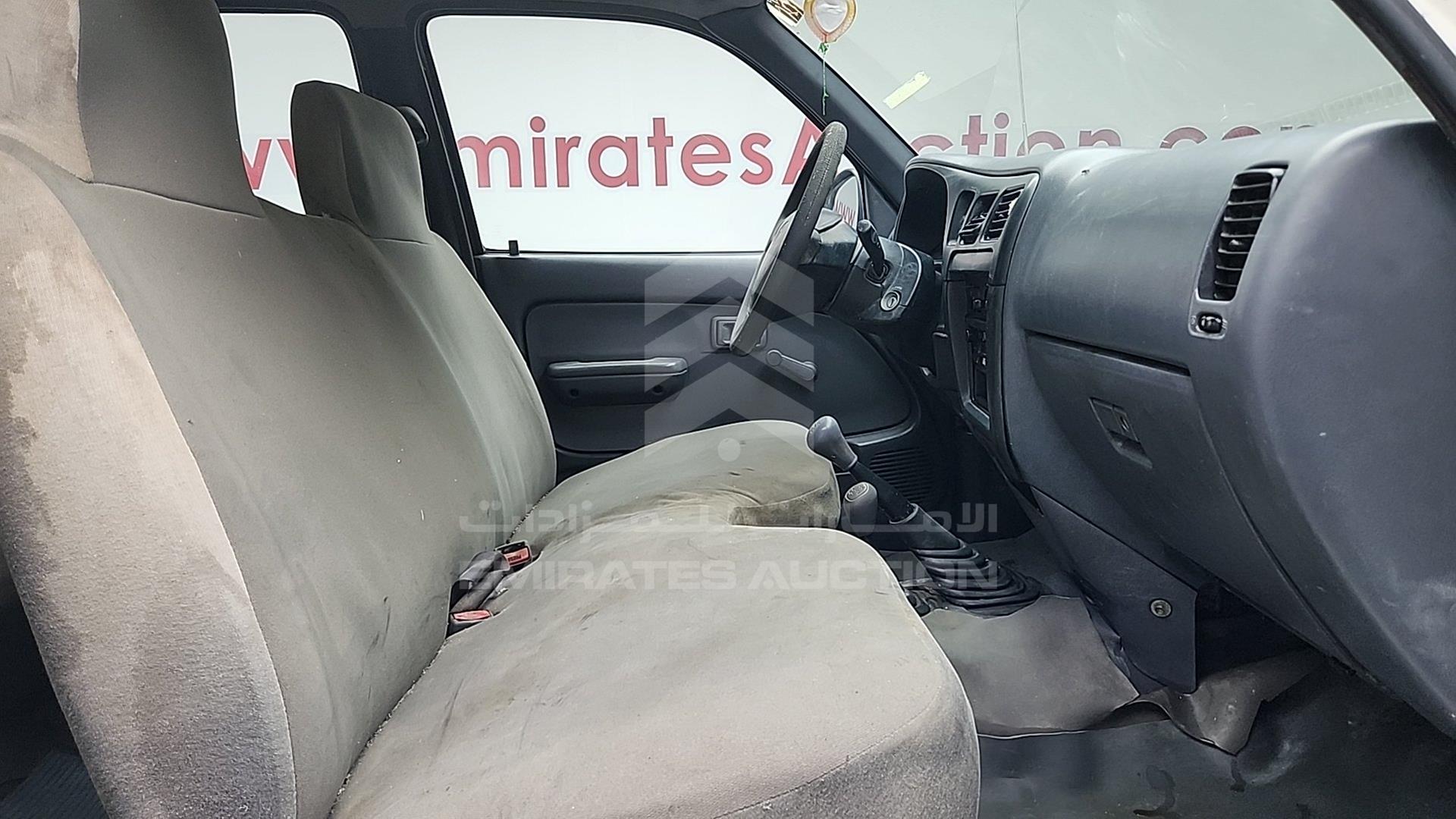 2005 TOYOTA HILUX VIN: JTFDM626150033601
