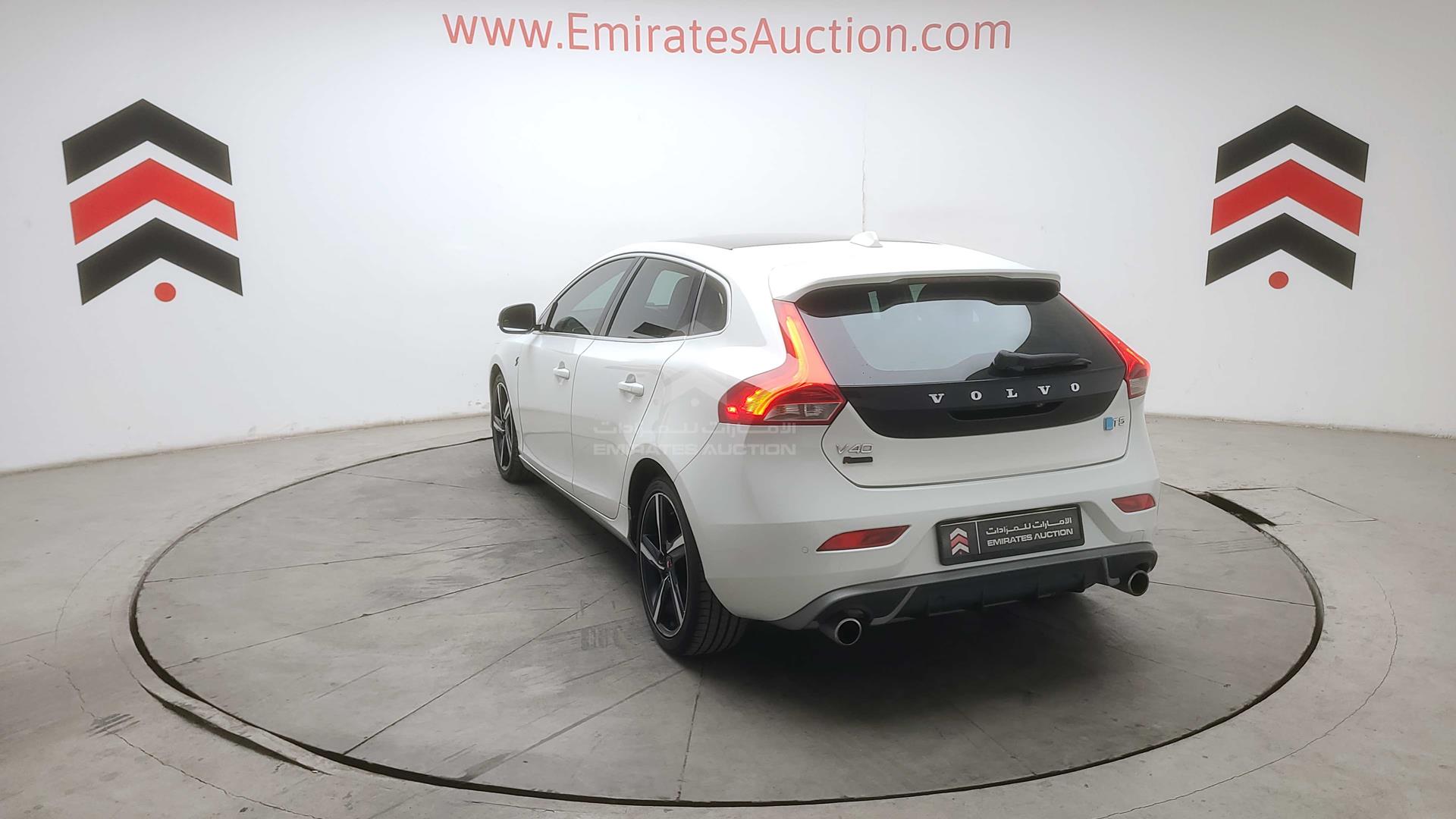 2014 VOLVO V40 VIN: YV1635MV8E2123328