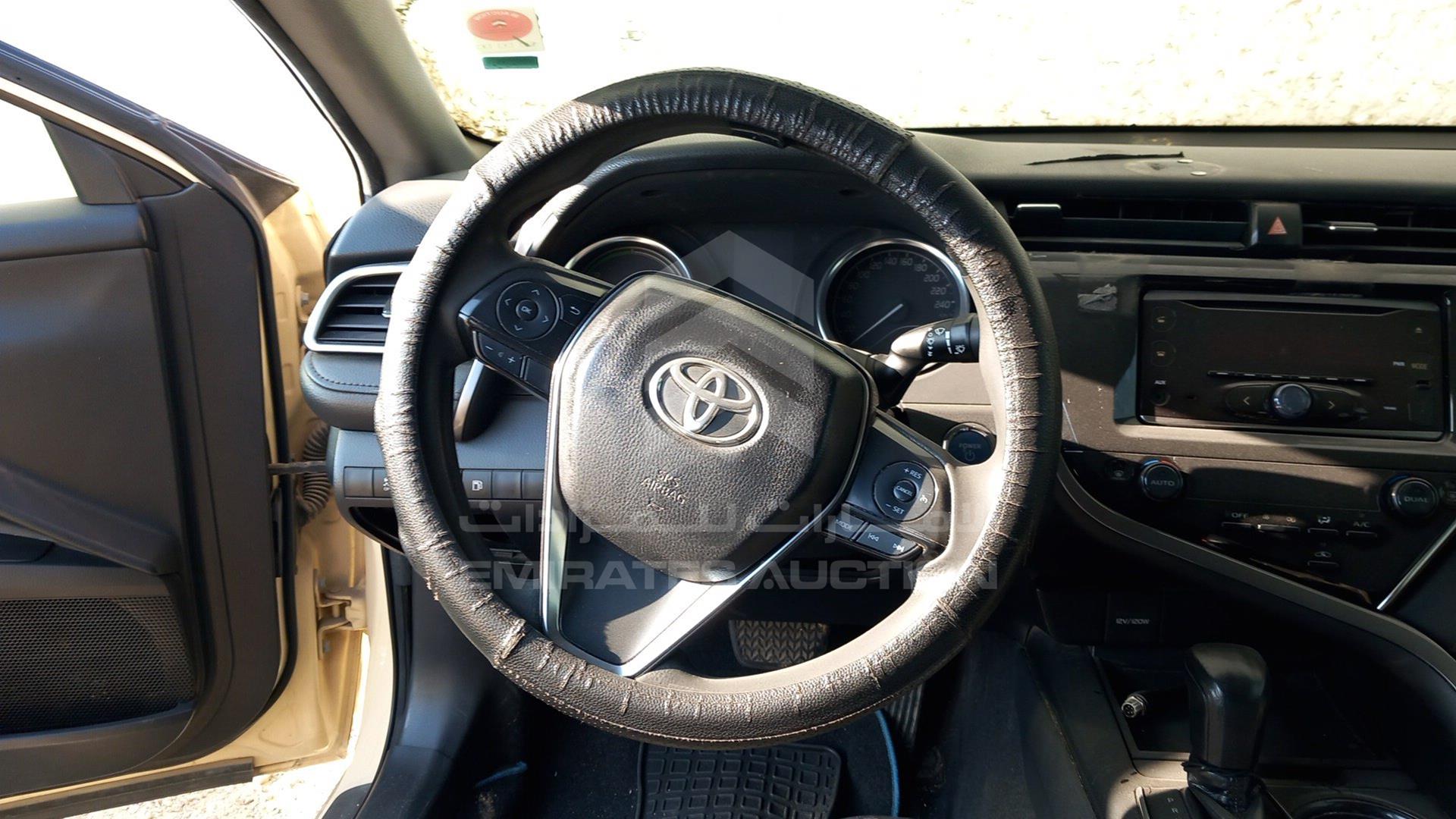 2018 TOYOTA CAMRY VIN: JTNB29HK0J3008057