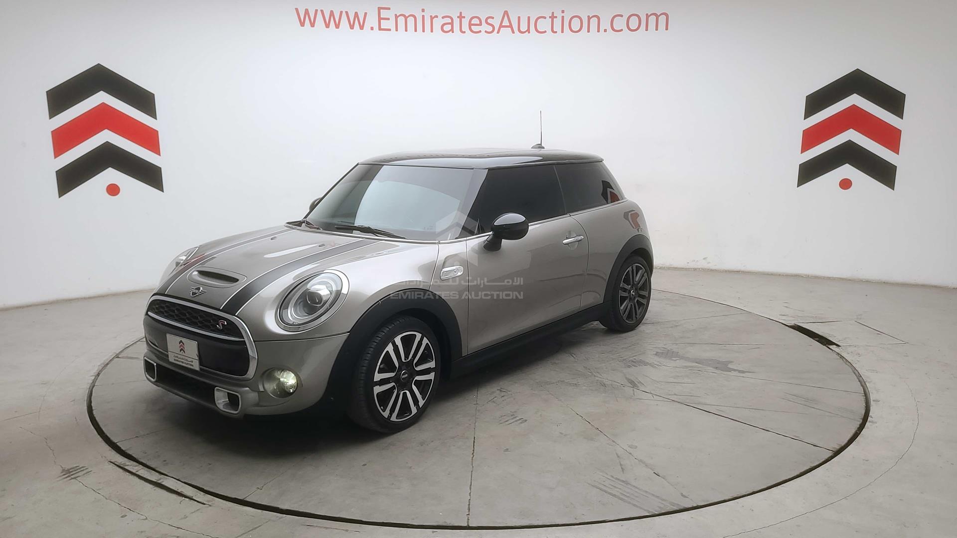 2020 MINI COOPER S VIN: WMWXR5A0XLTR82894
