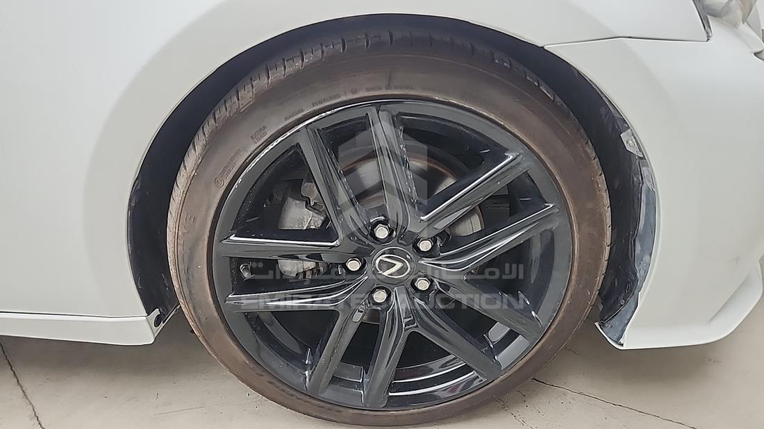 2014 Lexus IS 250 — Front Right Tyre — Photo 34