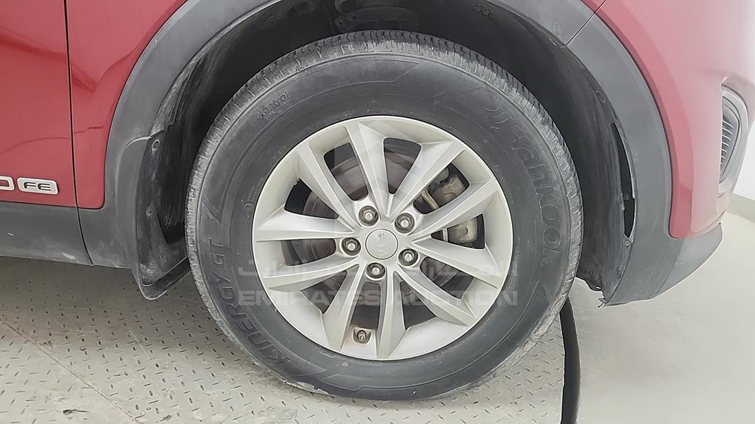 2016 Kia Sorento — Front Right Tyre — Photo 25