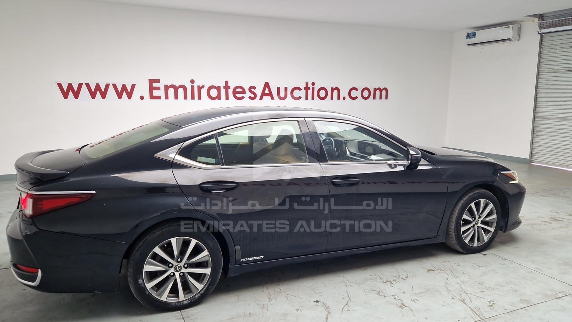 2019 LEXUS ES 300H VIN: JTHB21B11K2011898