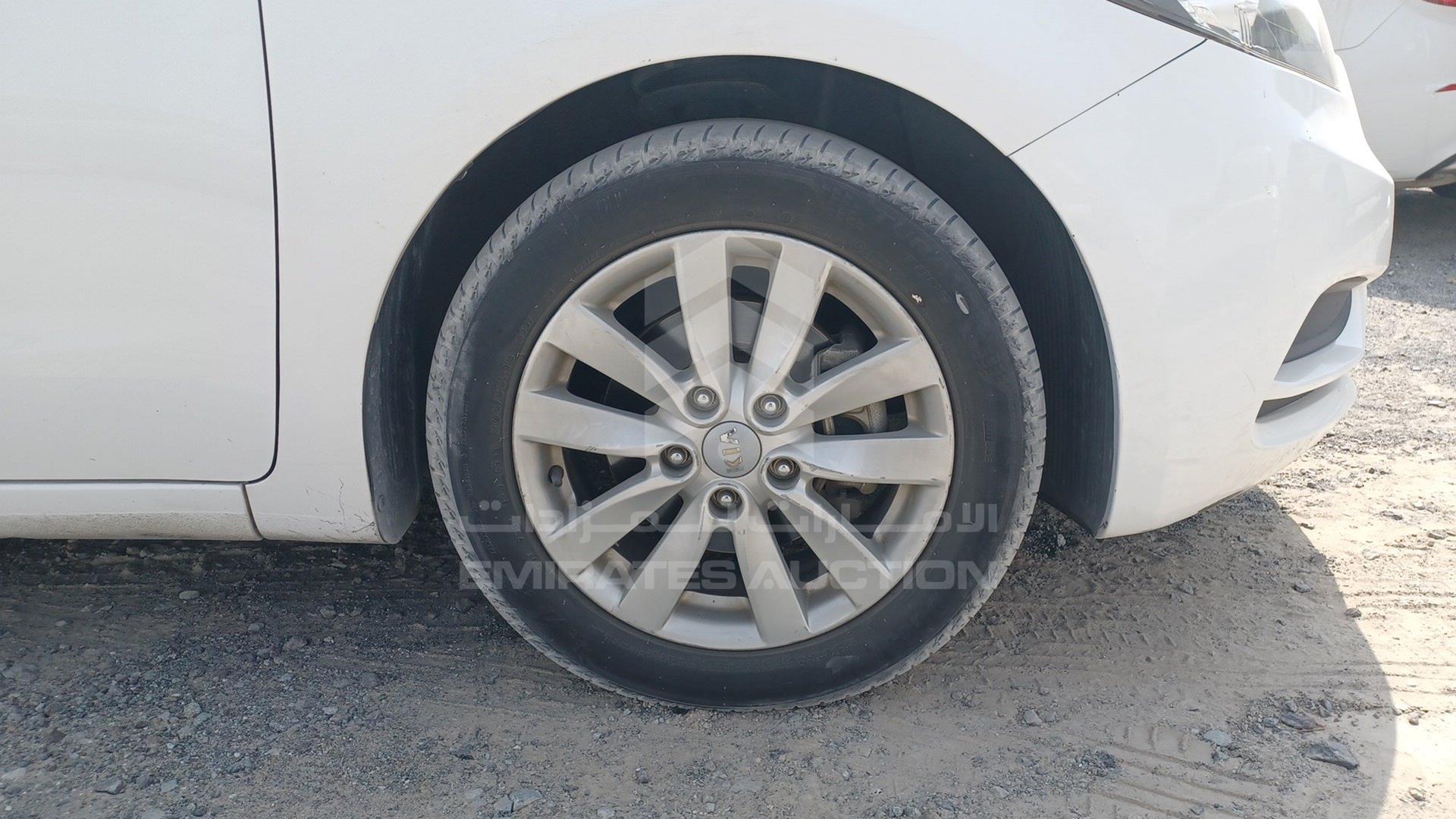 2016 KIA CERATO VIN: KNAFK4174G5553896