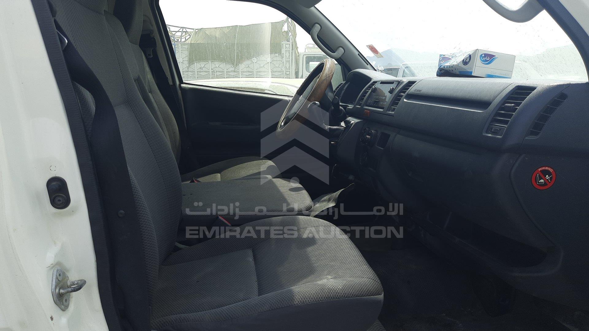 JTFHX02P7F0100427 - 2015 Toyota Hiace - #394257