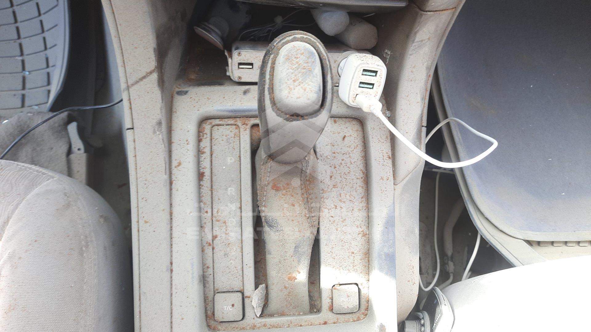 2004 CHEVROLET CAPRICE VIN: 6G1KK52F14L163242