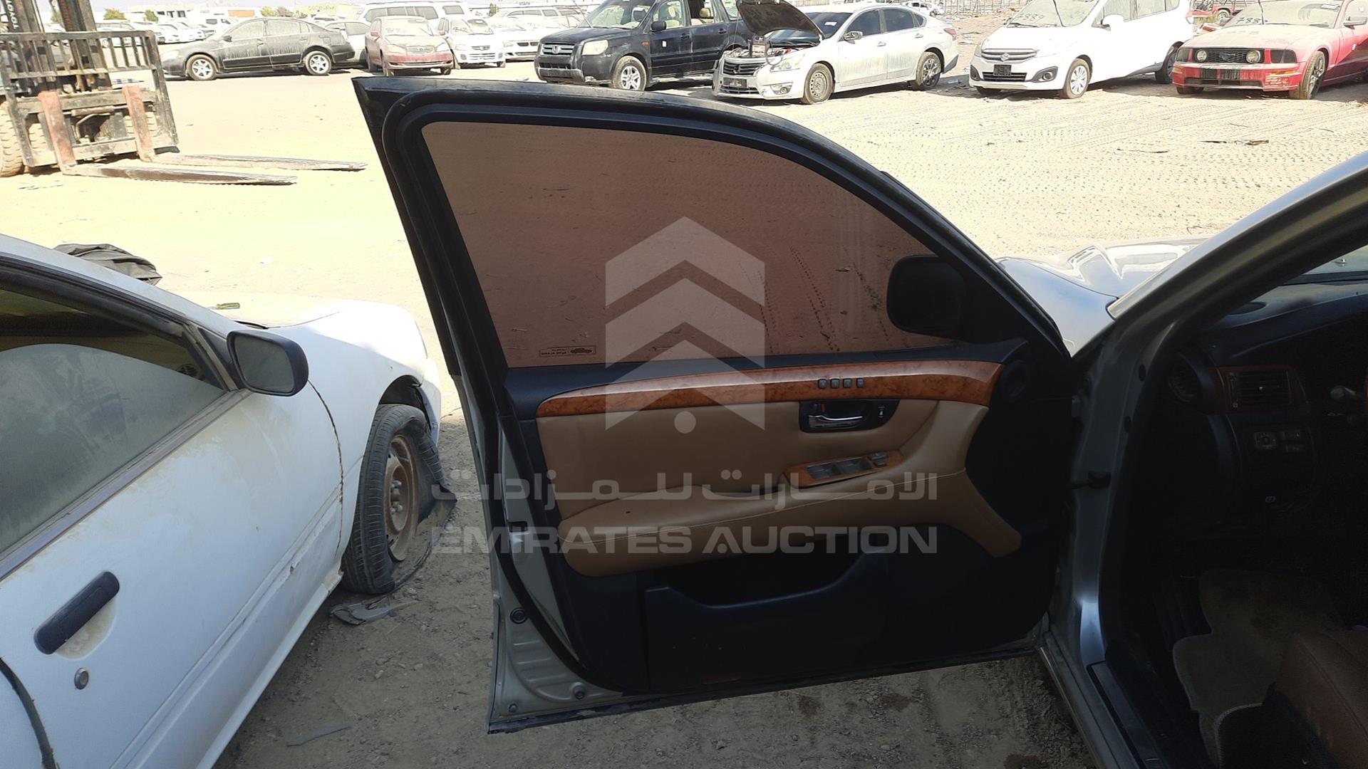 0 LEXUS LS 430 VIN: JTHBN30F600067684