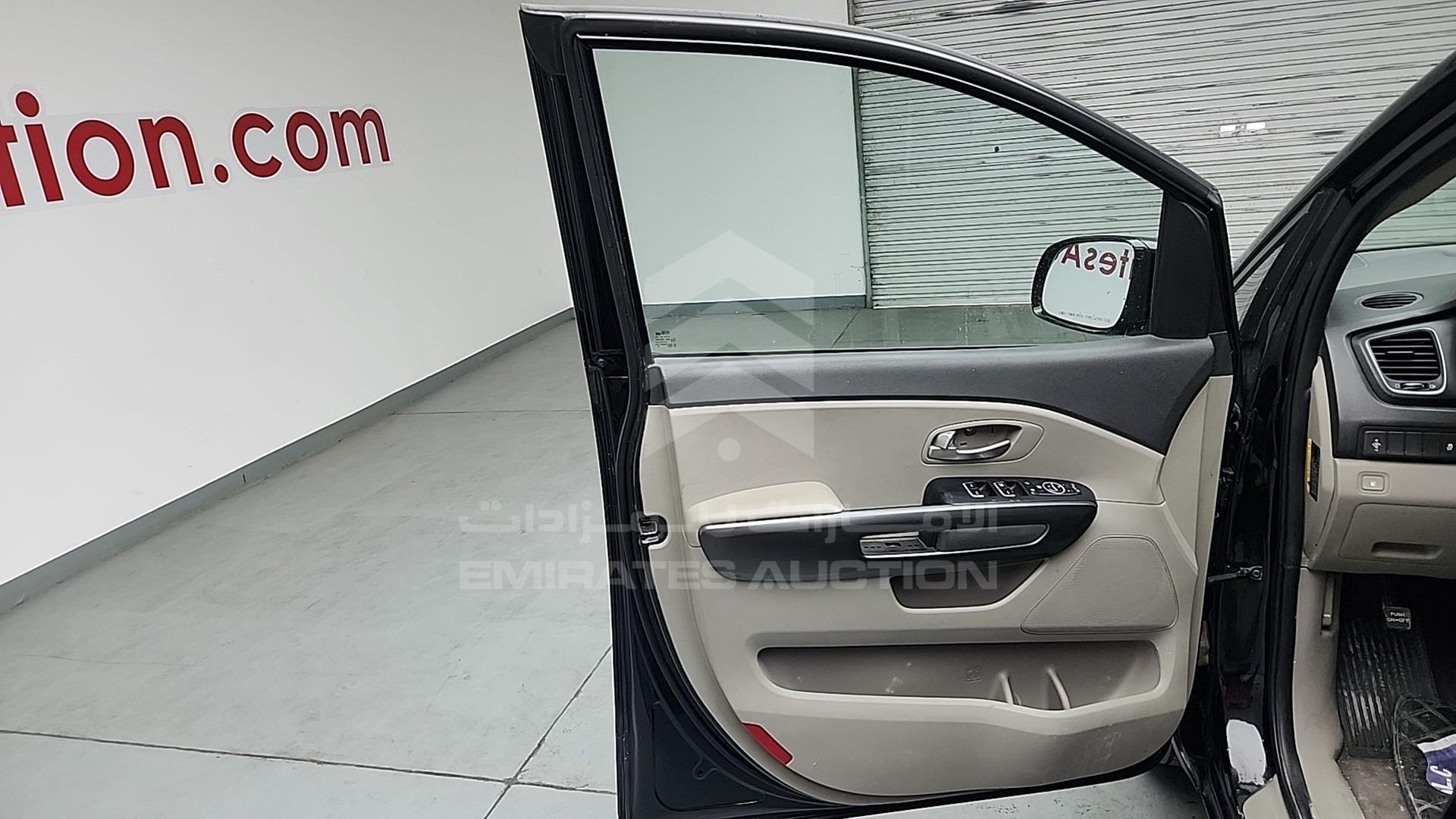 2016 KIA SEDONA VIN: KNDMA5C18G6118093