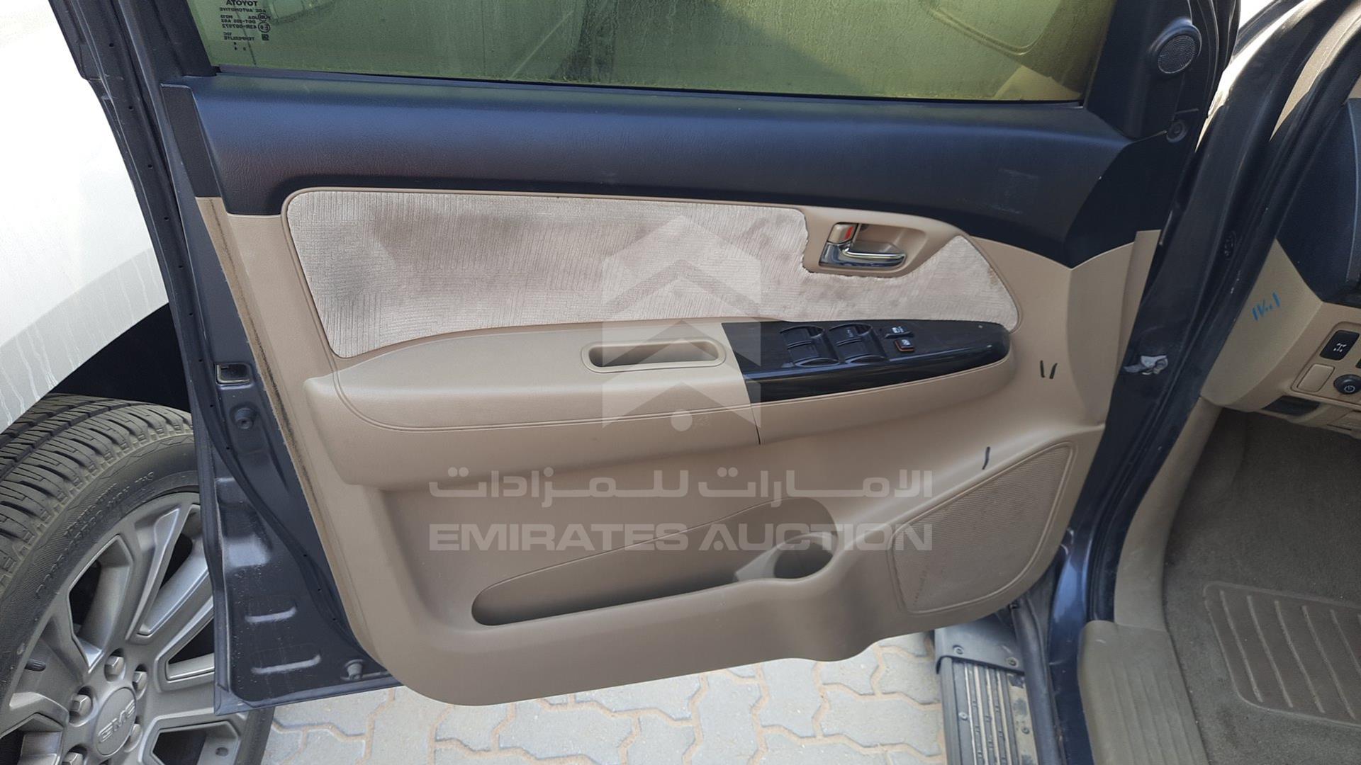 2014 TOYOTA FORTUNER VIN: MHFYU59G3E7036434