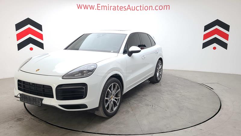 WP1AB2AYXKDA60232 2019 Porsche Cayenne S photo 3