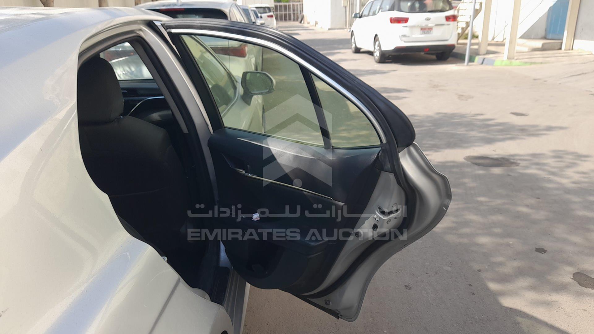 2018 TOYOTA CAMRY VIN: JTNB29HK8J3009084