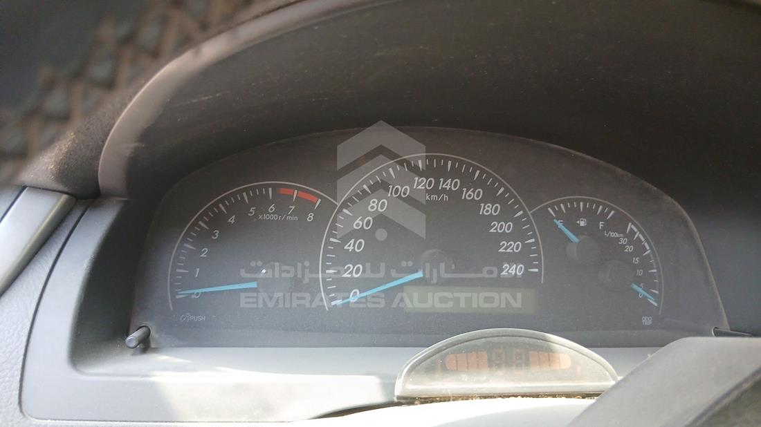2016 Toyota Camry — Speedometer & RPM Gauges — Photo 12