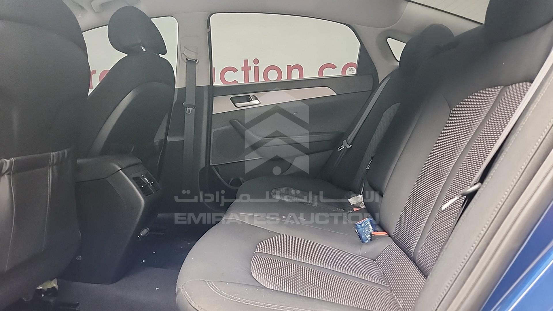 2016 HYUNDAI SONATA VIN: KMHE241G4GA109113