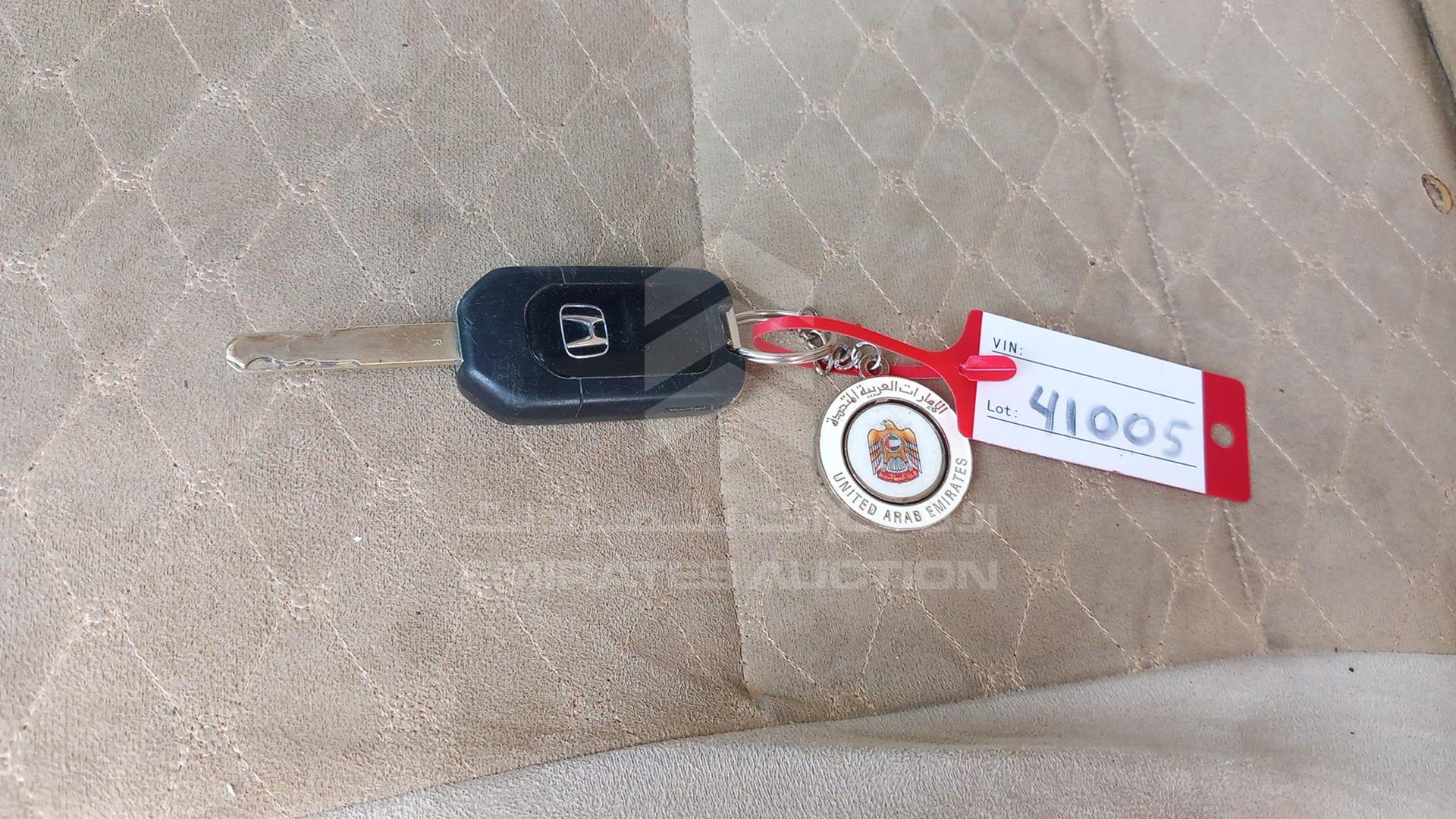 2006 HONDA ACCORD VIN: JHMCM56556C415306