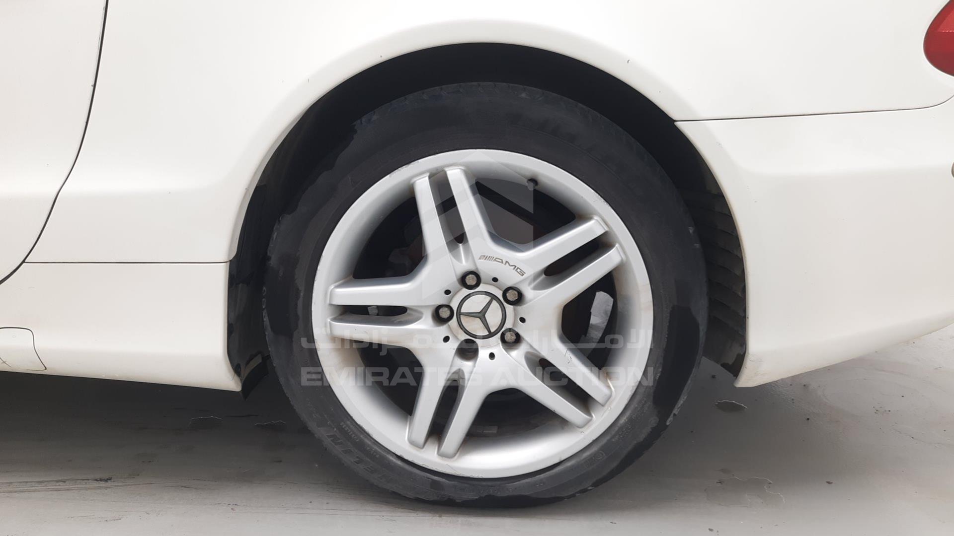 2005 MERCEDES SL 500 VIN: WDB2304671F088747