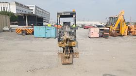 كاتربيلر — الزاوية الأمامية بالكامل — صورة 1 — صورة مصغرة