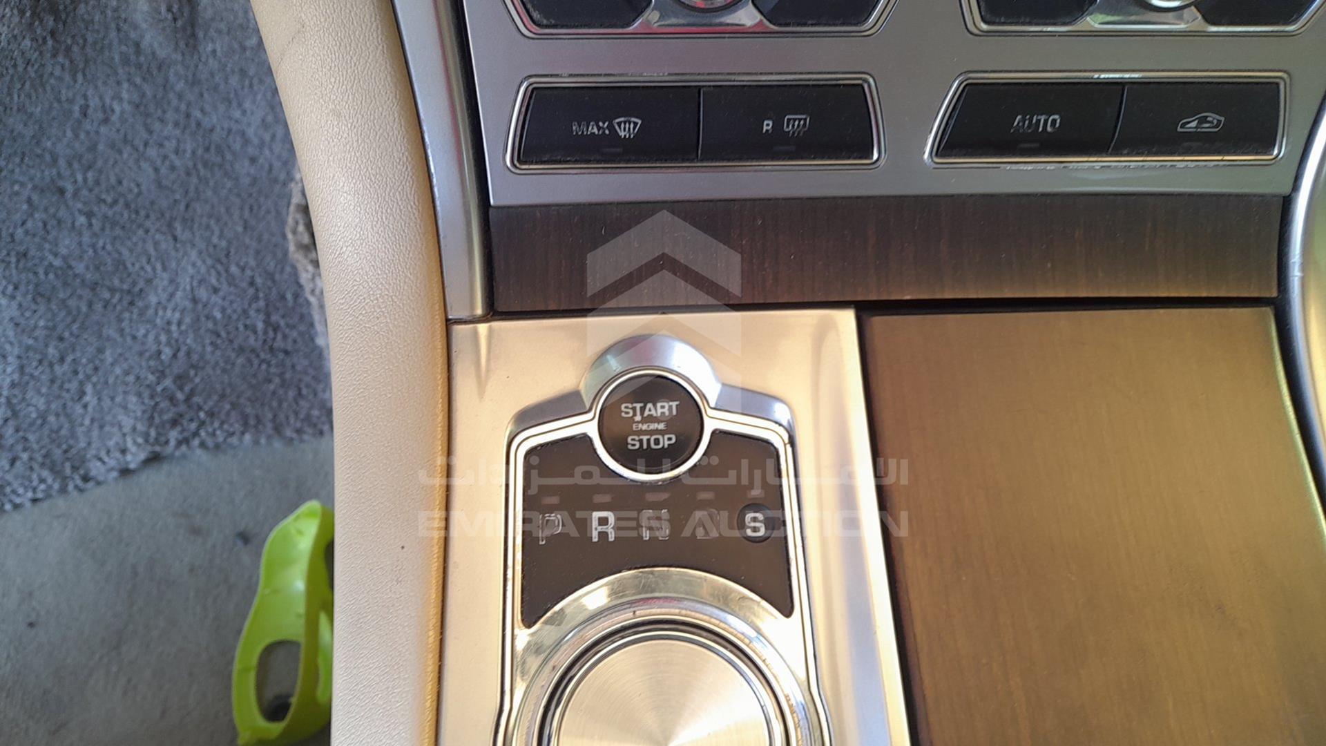 2012 JAGUAR XF VIN: SAJAA05F1CLS40239