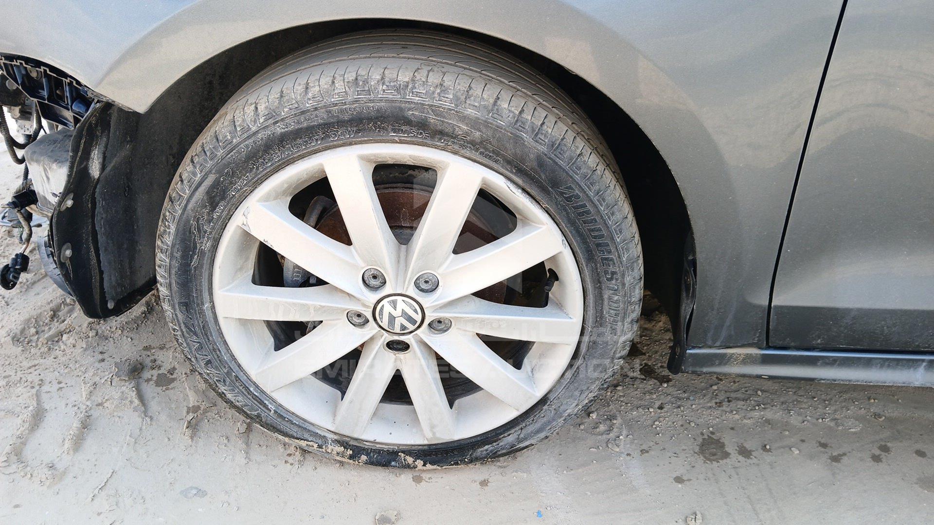 2013 VOLKSWAGEN JETTA VIN: WVWSV1AJ8DM217740