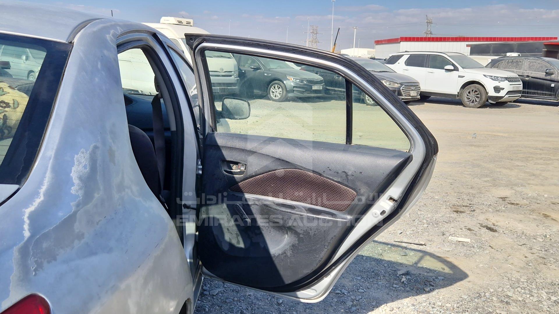 2007 TOYOTA YARIS VIN: JTDBW923471062749