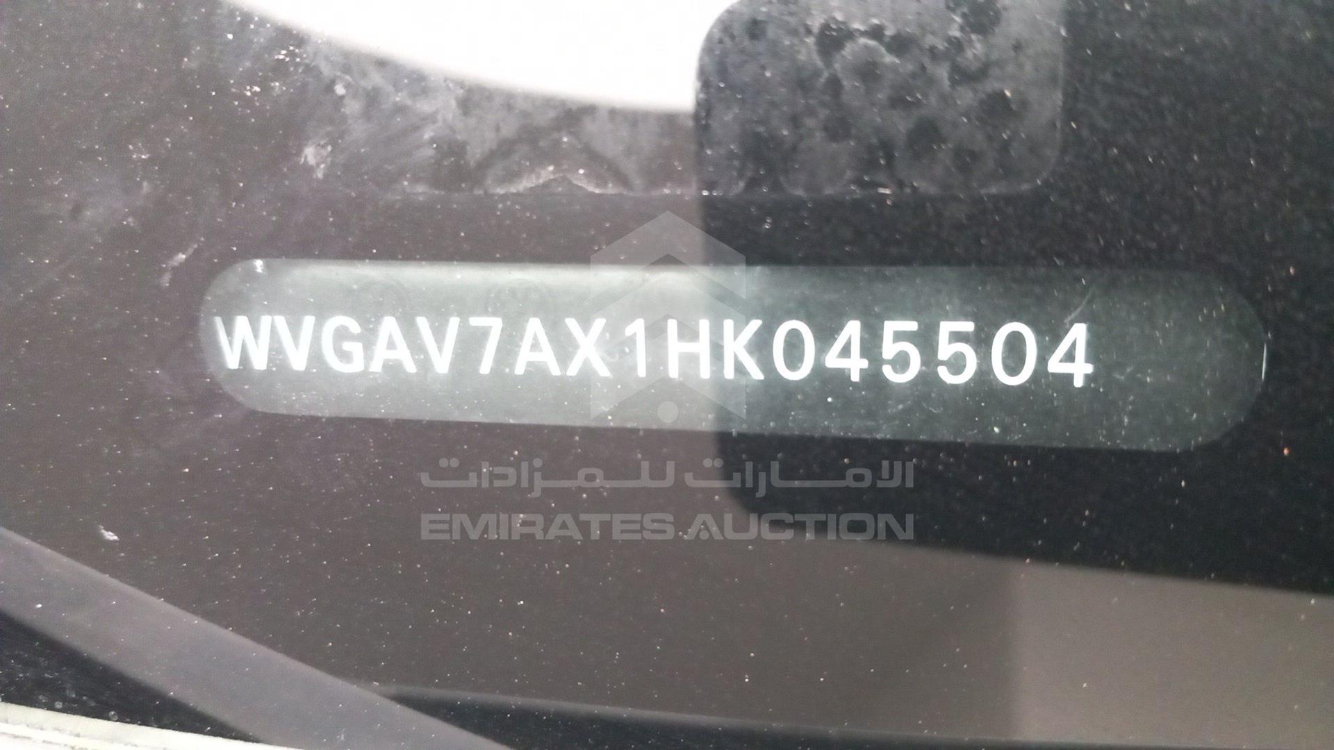 2017 VOLKSWAGEN TIGUAN VIN: WVGAV7AX1HK045504