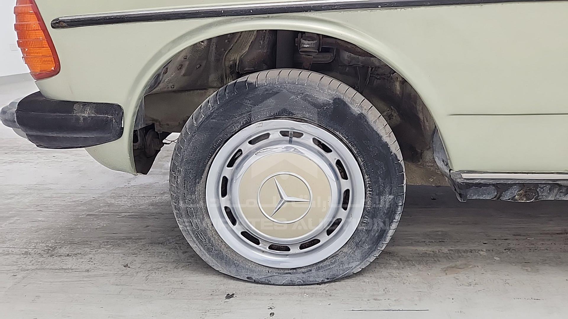 1980 MERCEDES E 280 VIN: WDB12322310143884