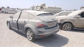 2014 Ford Focus — Rear Left Angle — Photo 6 — Thumbnail