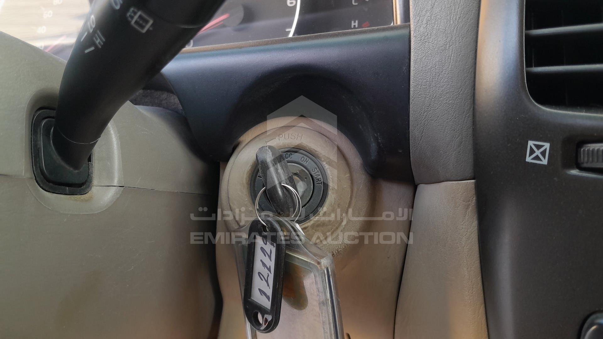 2007 TOYOTA LAND CRUISER VIN: JTGHJ09J377006875