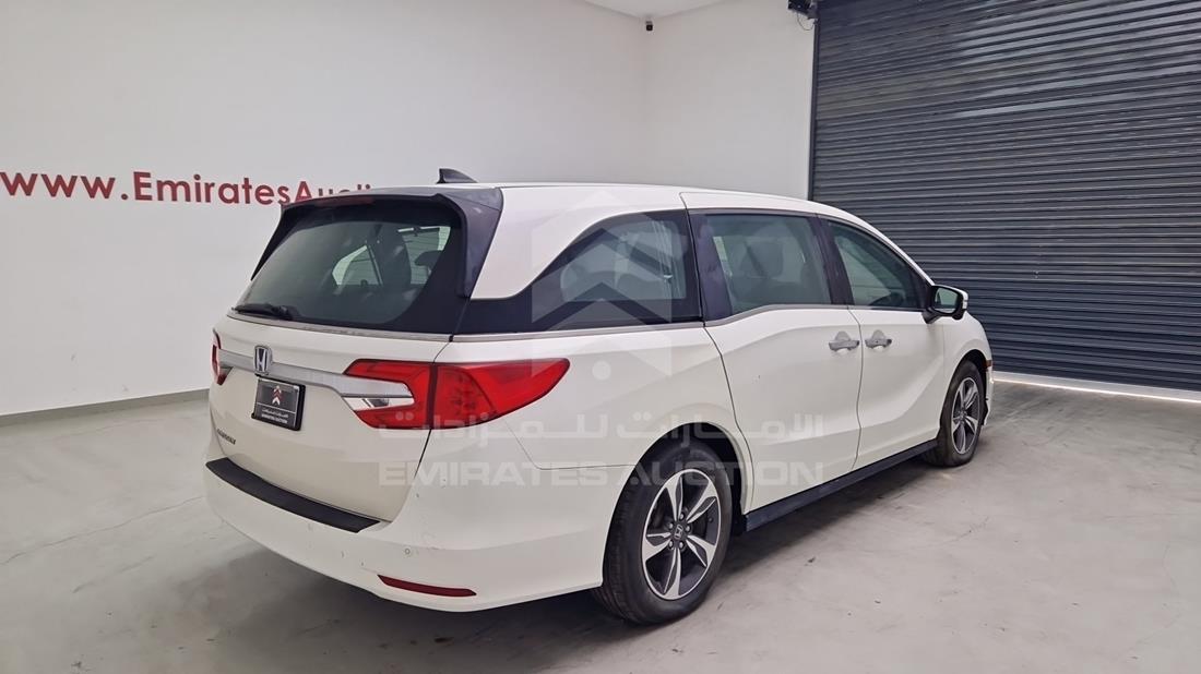 2018 Honda Odyssey — Rear Right Angle — Photo 11